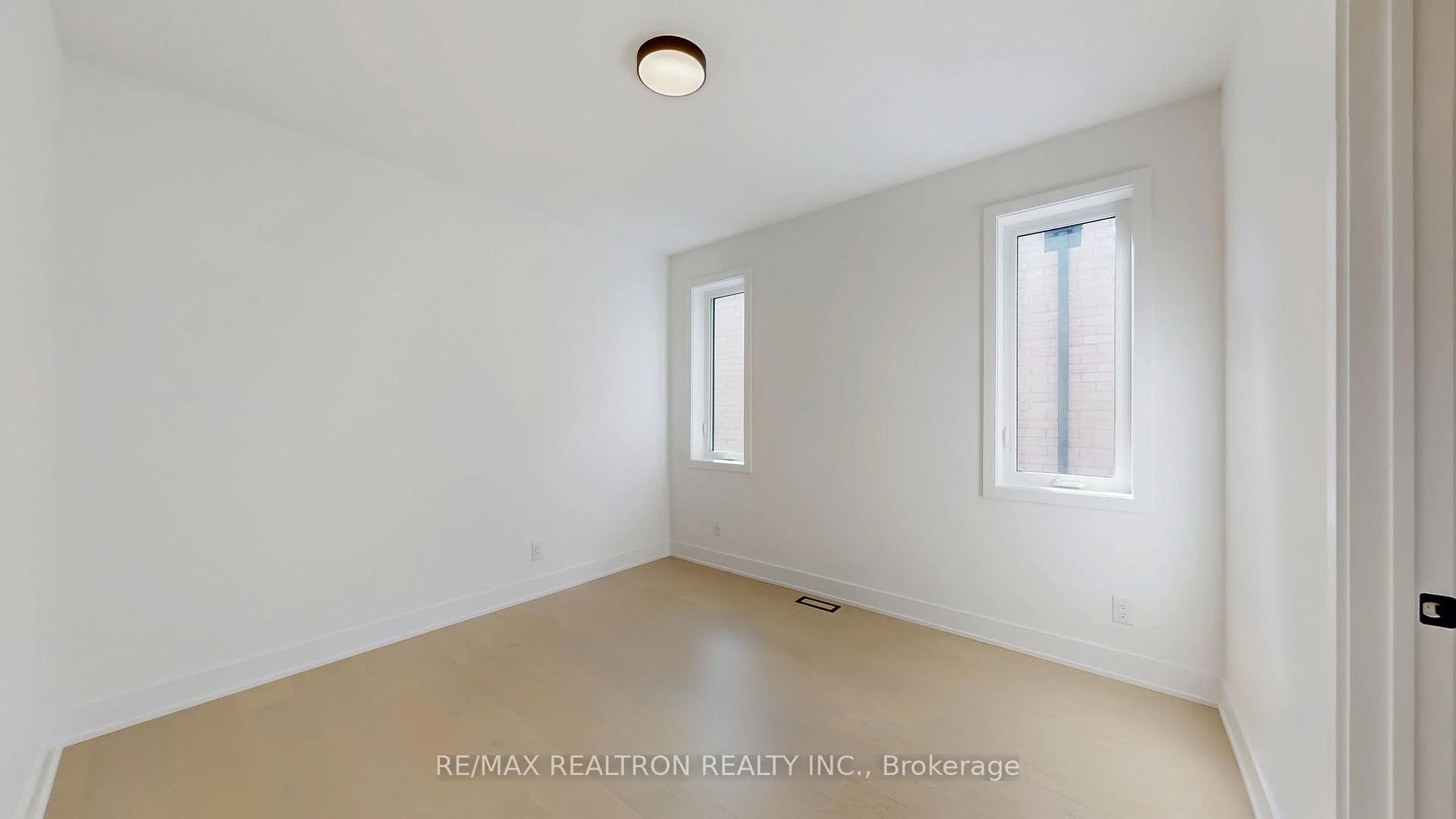 Photo 49 of 132 Dunbar Road, Mississauga, Cooksville — HOMEH