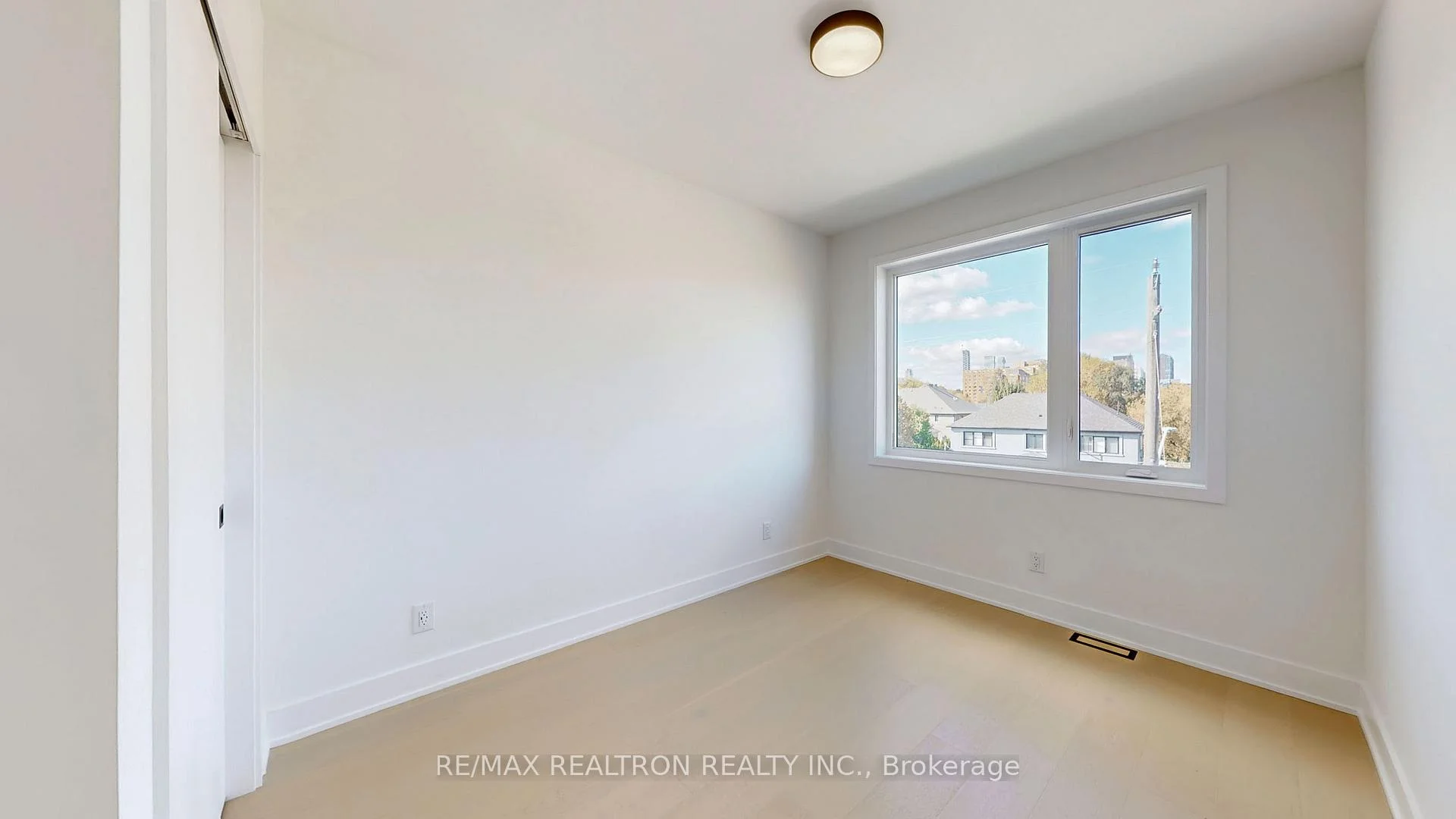 Photo 51 of 132 Dunbar Road, Mississauga, Cooksville — HOMEH