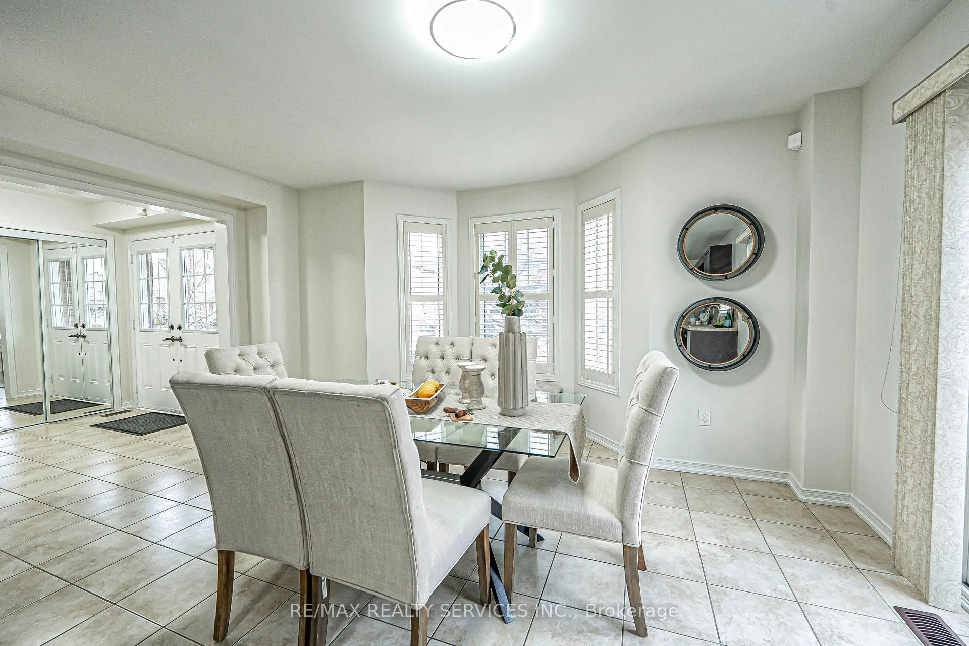 Photo 12 of 9 Delport Close, Brampton, Bram East — HOMEH