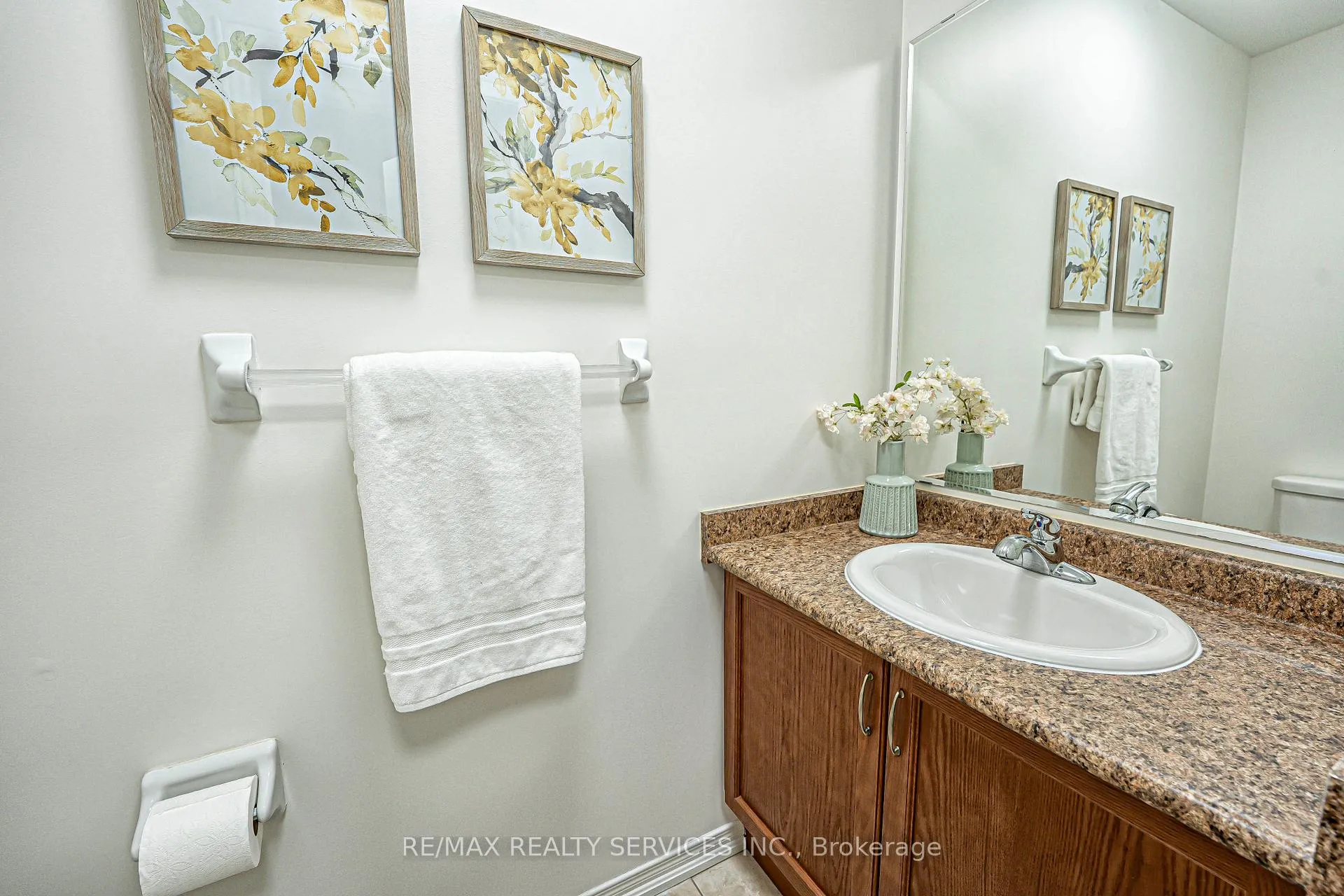 Photo 19 of 9 Delport Close, Brampton, Bram East — HOMEH