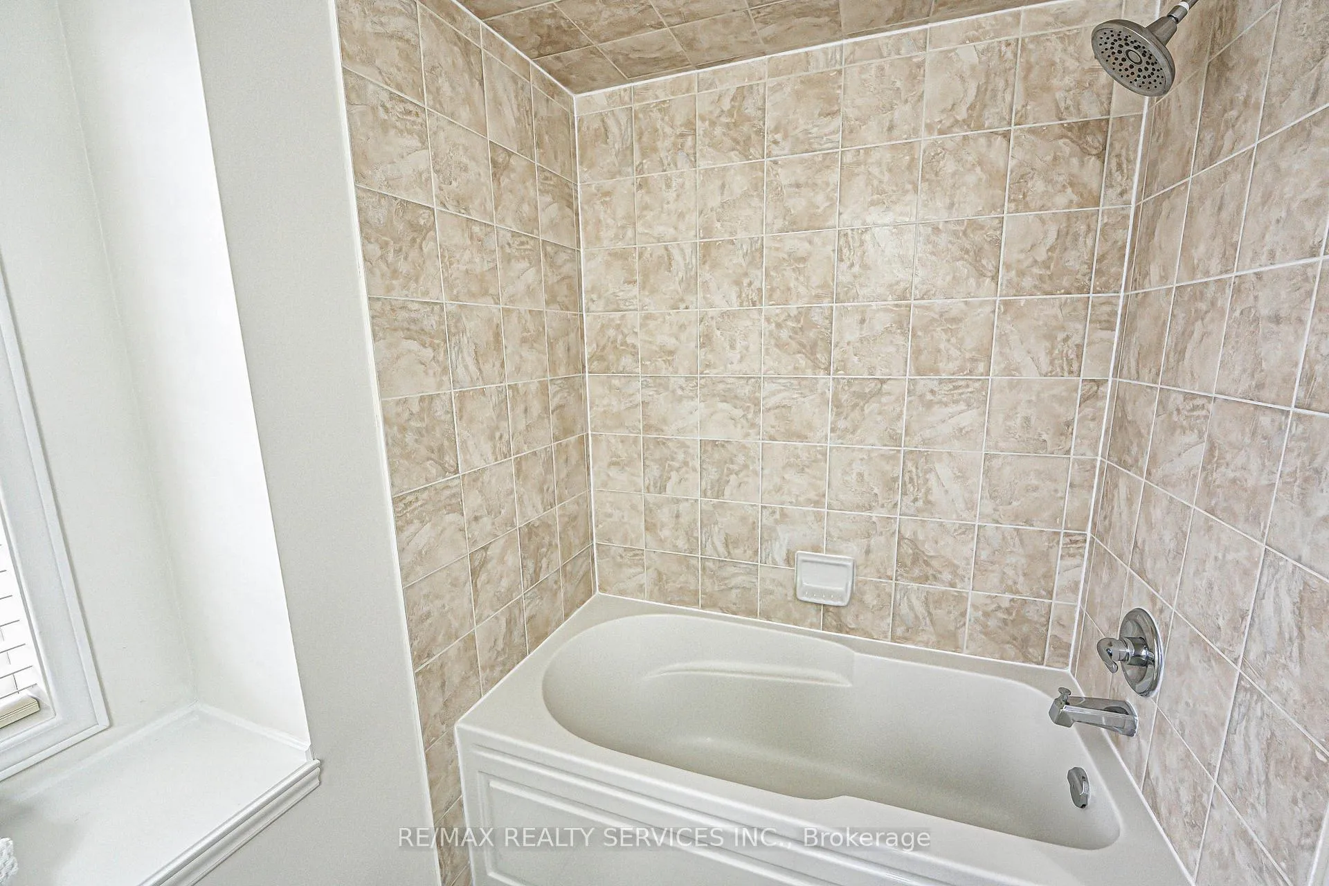 Photo 34 of 9 Delport Close, Brampton, Bram East — HOMEH