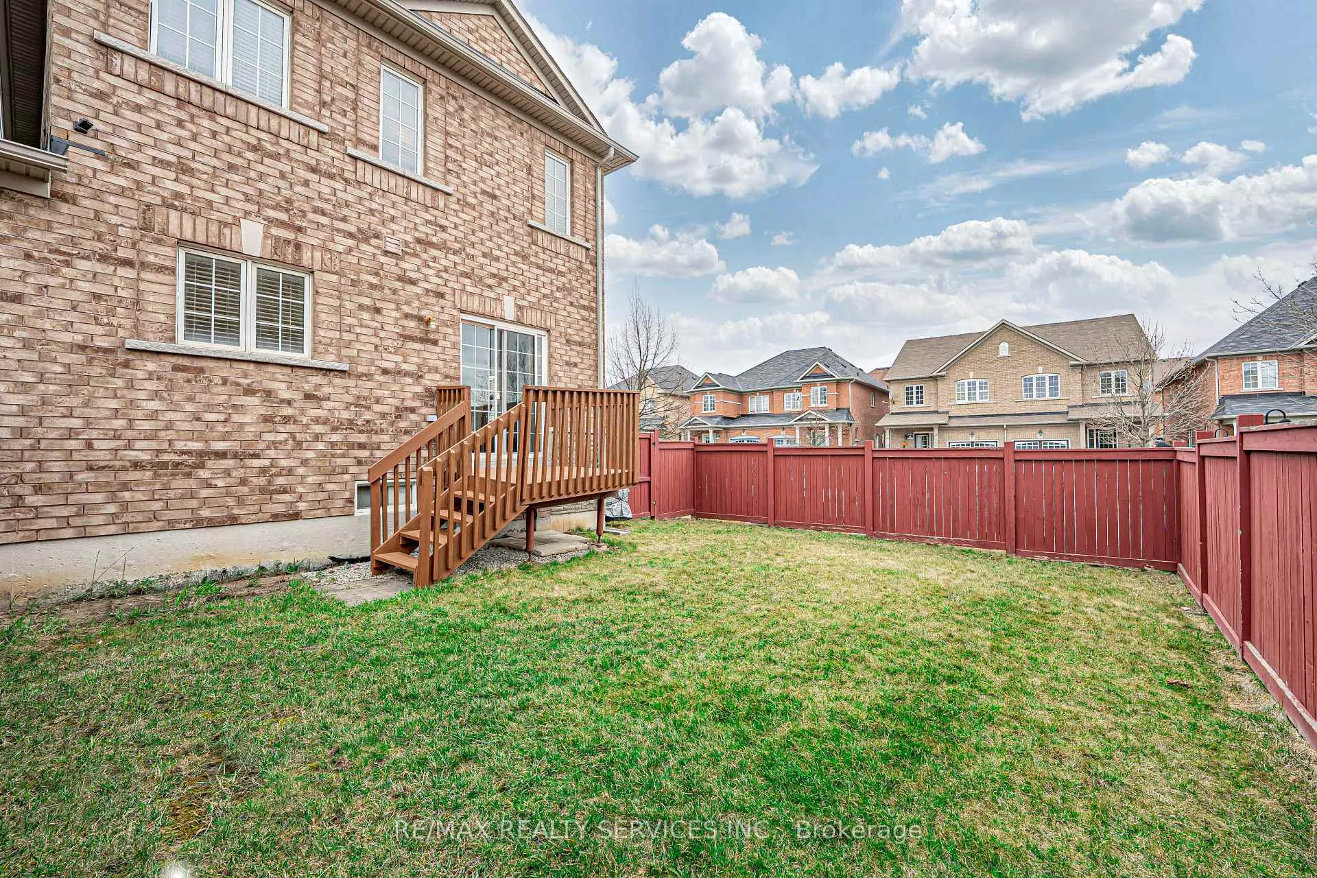 Photo 38 of 9 Delport Close, Brampton, Bram East — HOMEH