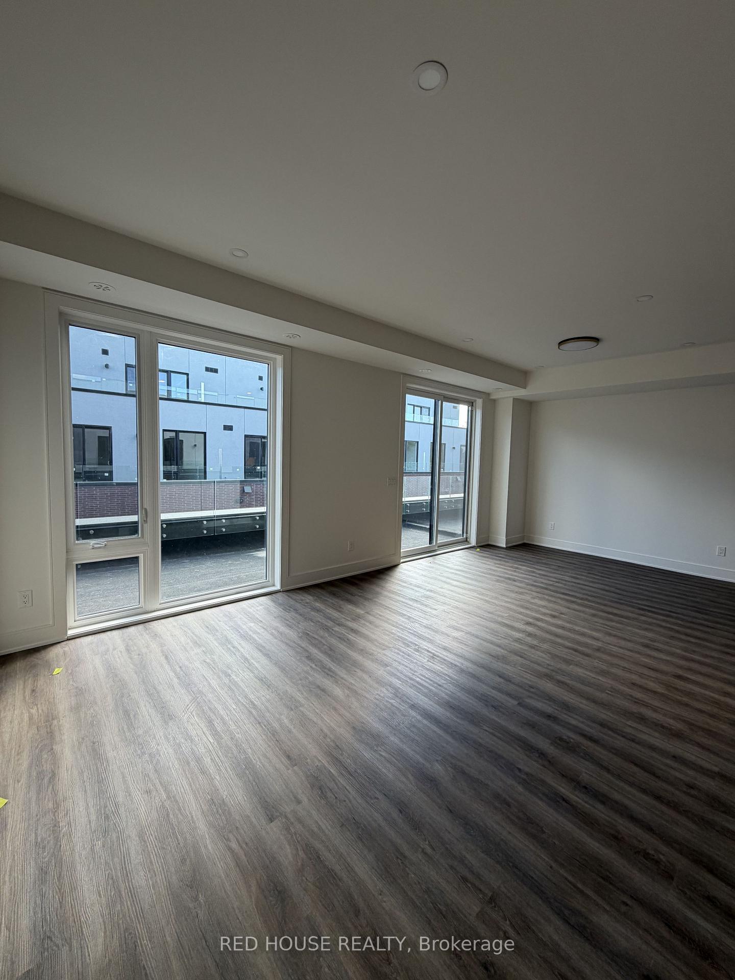 Photo 4 of 216 Ellis Avenue, St. Catharines, Oakdale — HOMEH