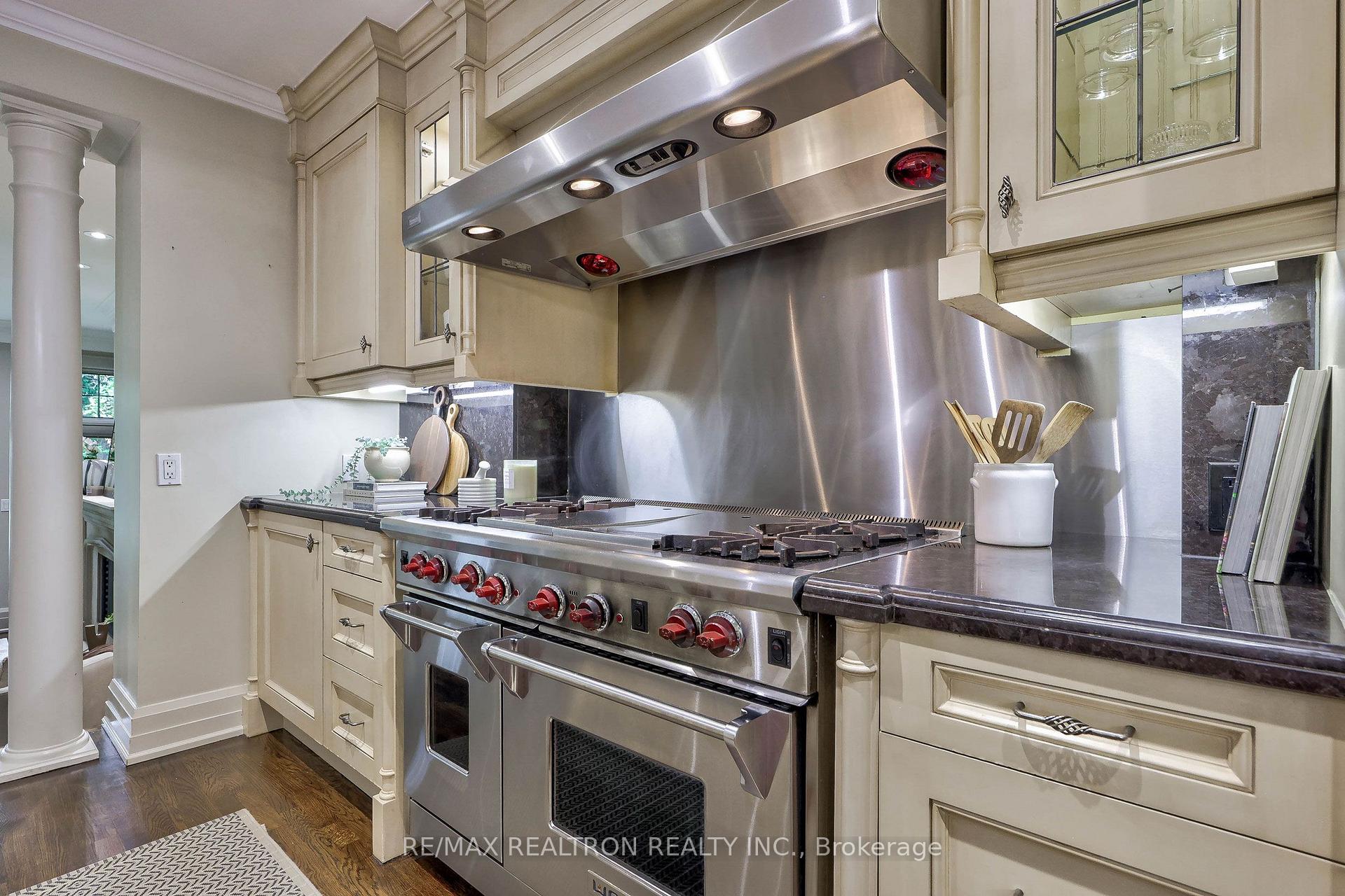 Photo 7 of 43 Joicey Boulevard, Toronto, Bedford Park-Nortown — HOMEH