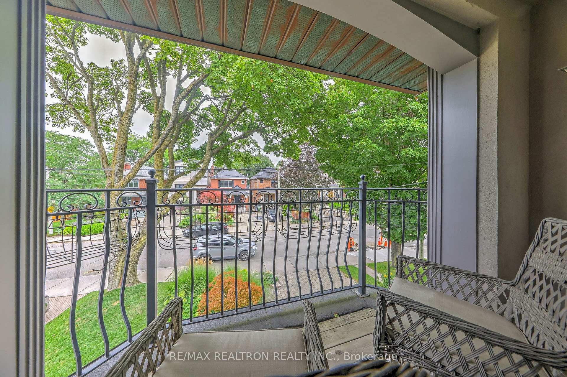 Photo 16 of 43 Joicey Boulevard, Toronto, Bedford Park-Nortown — HOMEH