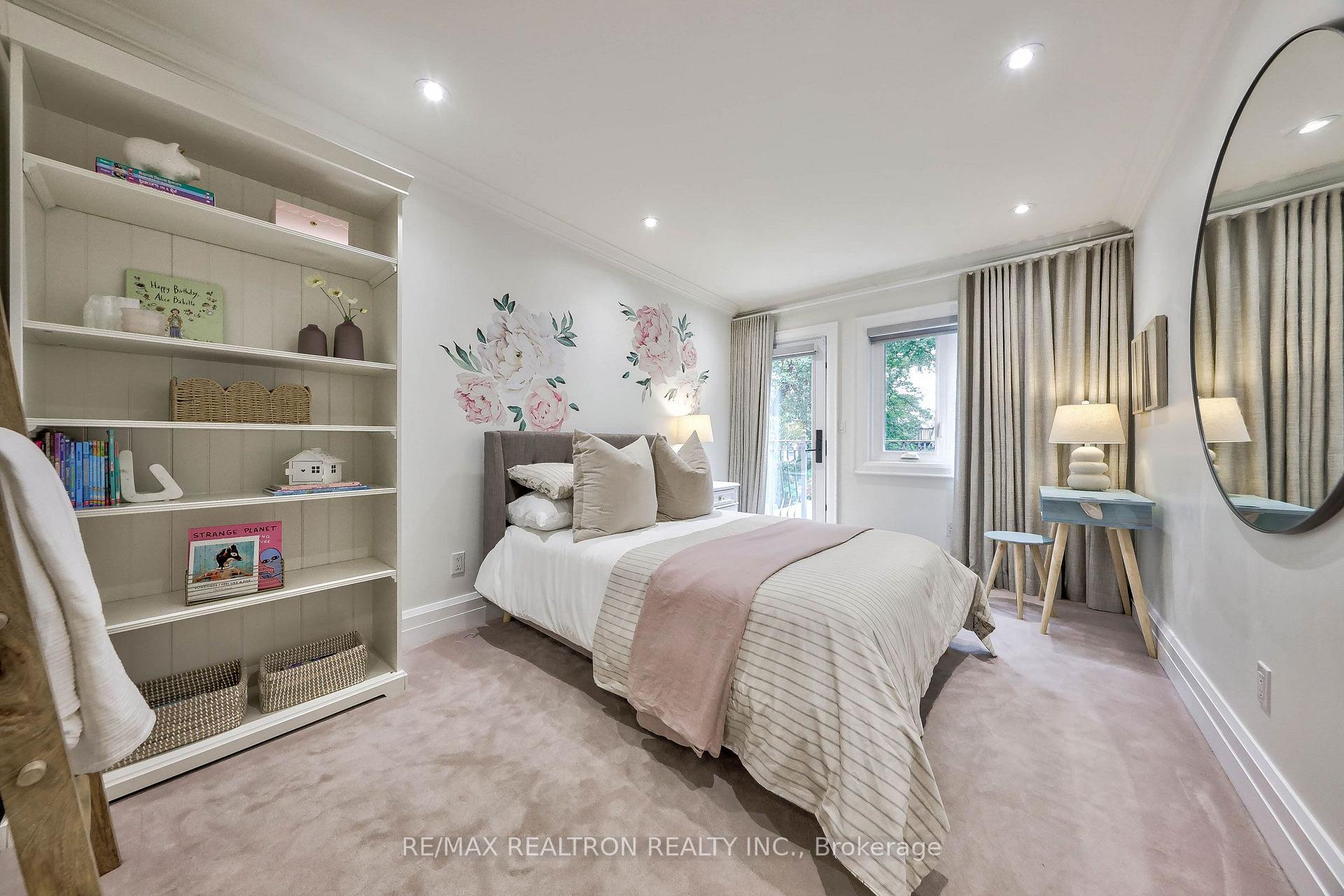 Photo 18 of 43 Joicey Boulevard, Toronto, Bedford Park-Nortown — HOMEH