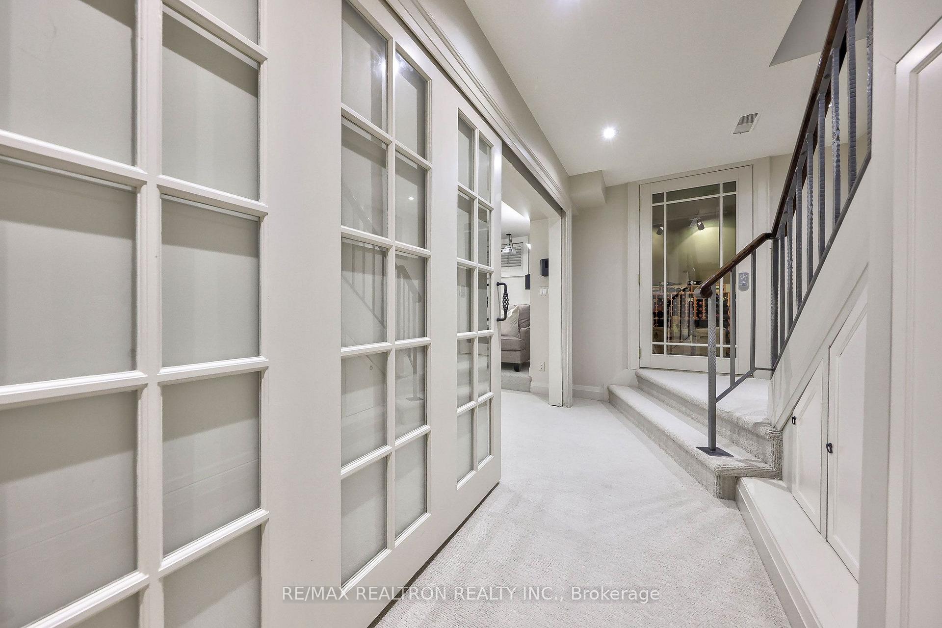 Photo 21 of 43 Joicey Boulevard, Toronto, Bedford Park-Nortown — HOMEH