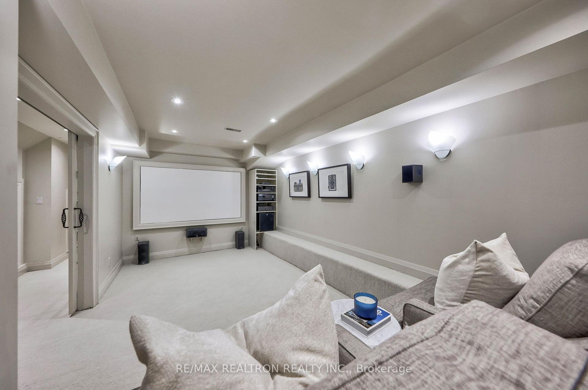 Photo 24 of 43 Joicey Boulevard, Toronto, Bedford Park-Nortown — HOMEH