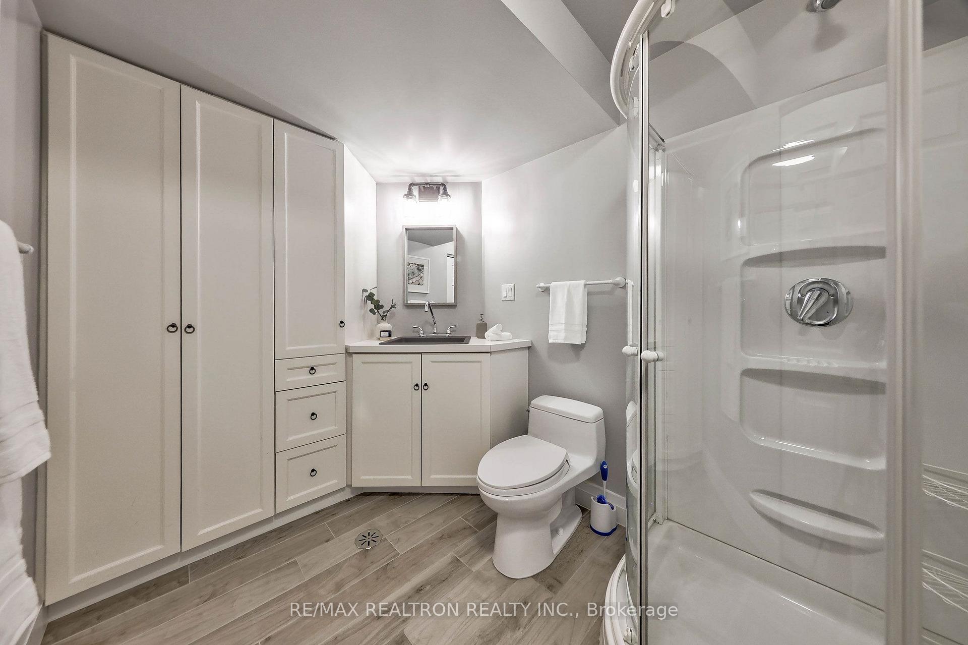 Photo 25 of 43 Joicey Boulevard, Toronto, Bedford Park-Nortown — HOMEH
