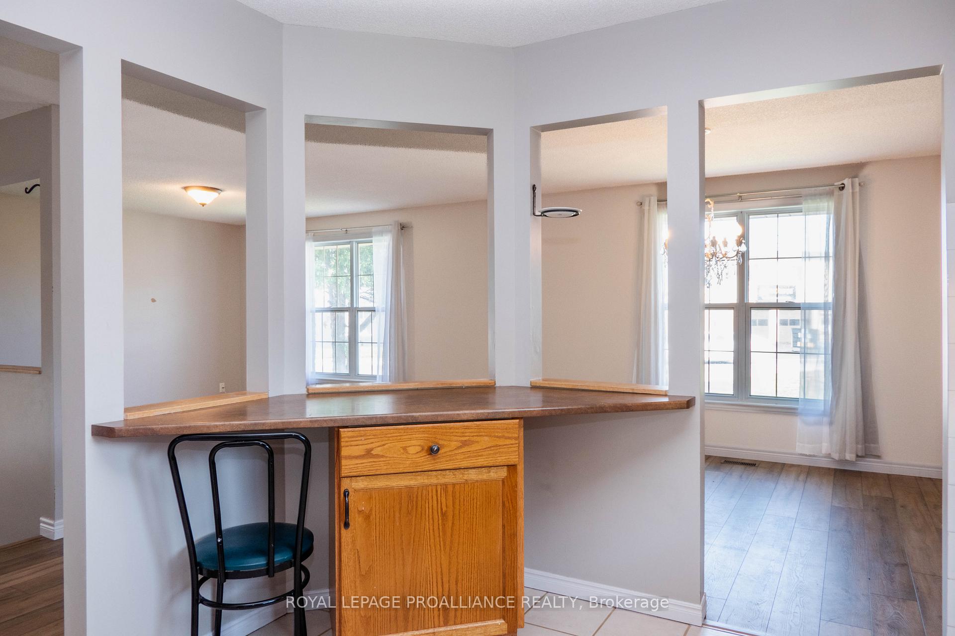 Photo 13 of 11 Carrying Place Road, Quinte West, Trenton Ward — HOMEH