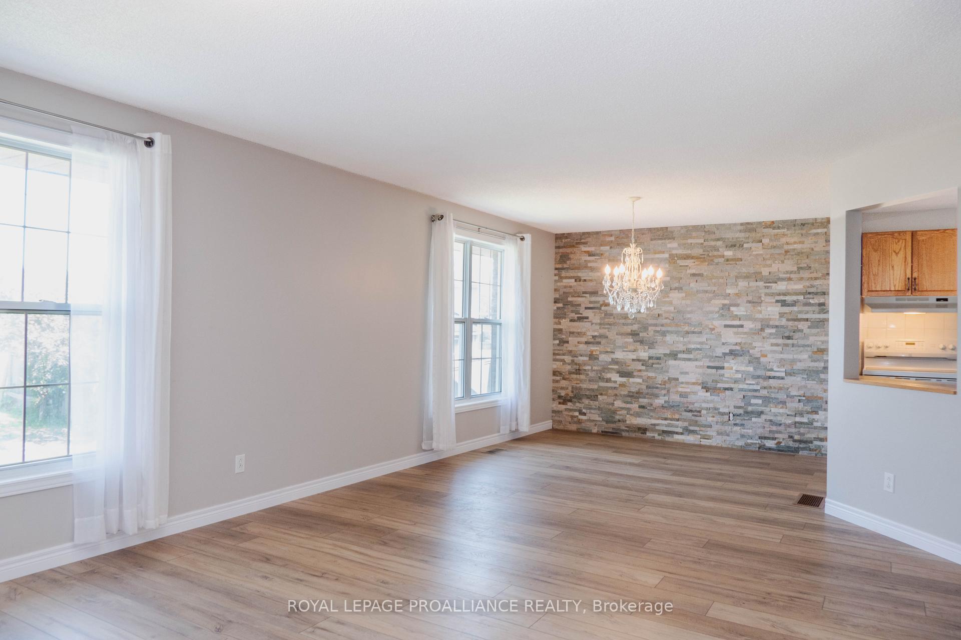 Photo 16 of 11 Carrying Place Road, Quinte West, Trenton Ward — HOMEH