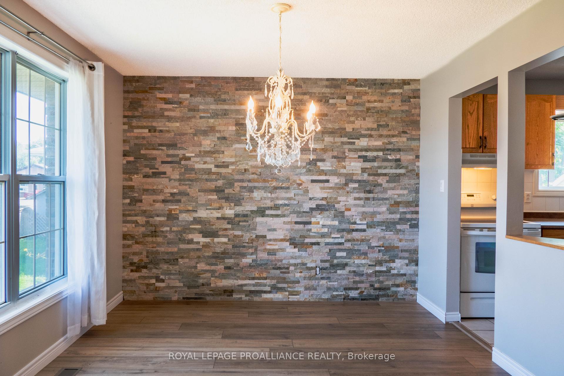 Photo 17 of 11 Carrying Place Road, Quinte West, Trenton Ward — HOMEH