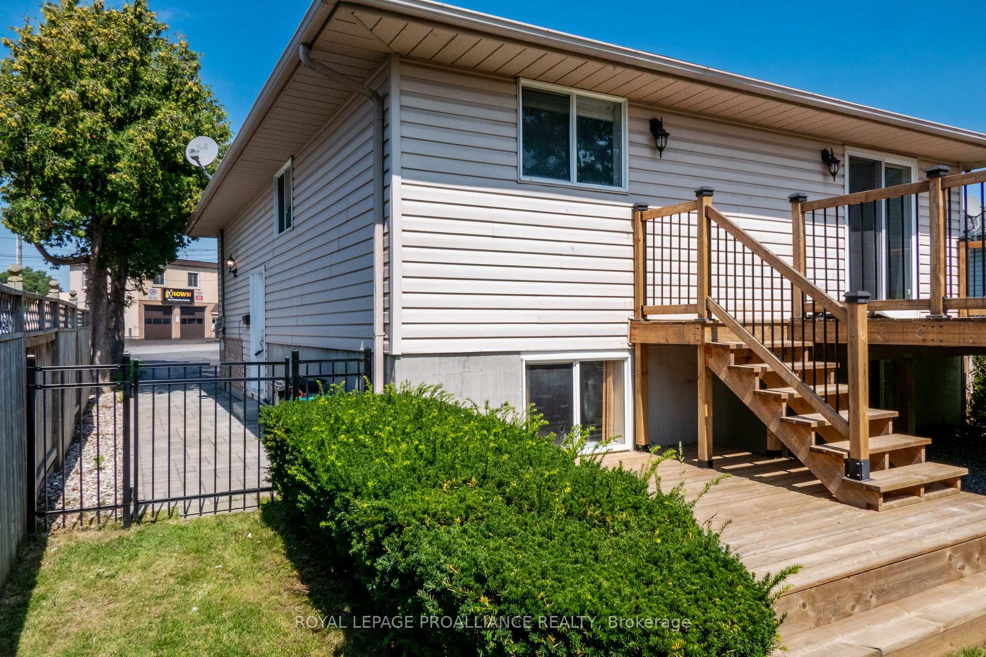 Photo 46 of 11 Carrying Place Road, Quinte West, Trenton Ward — HOMEH