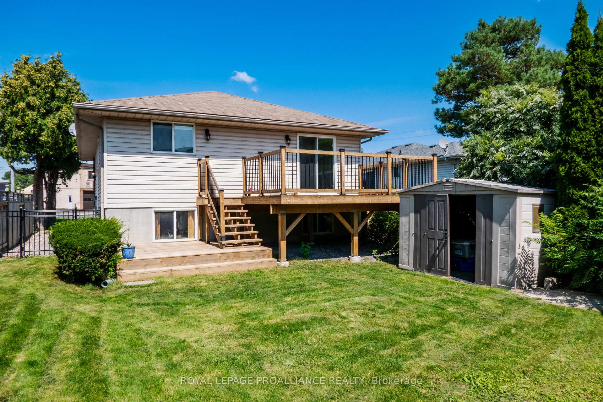 Photo 48 of 11 Carrying Place Road, Quinte West, Trenton Ward — HOMEH