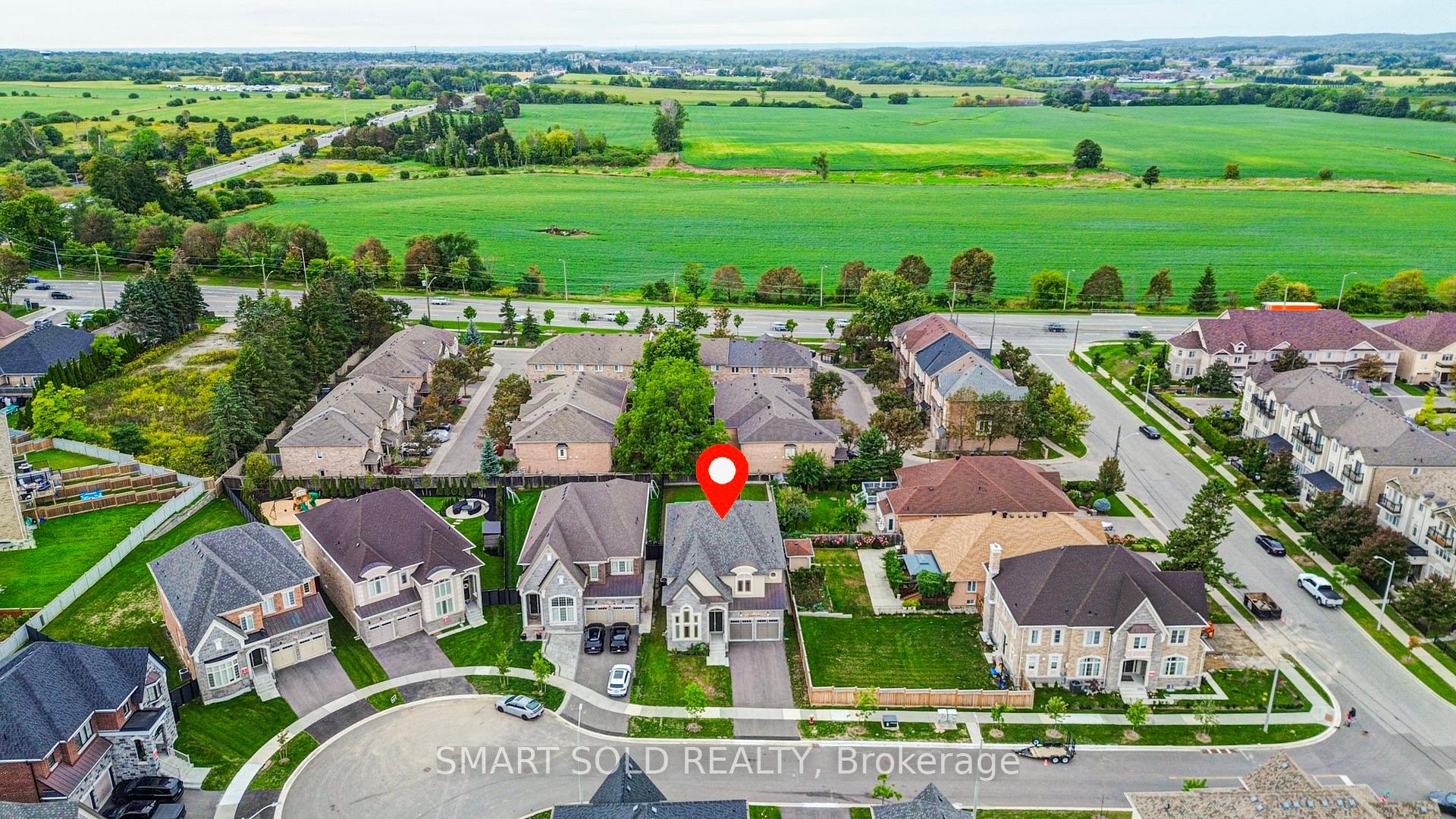 Photo 3 of 2 Menotti Drive, Richmond Hill, Oak Ridges — HOMEH