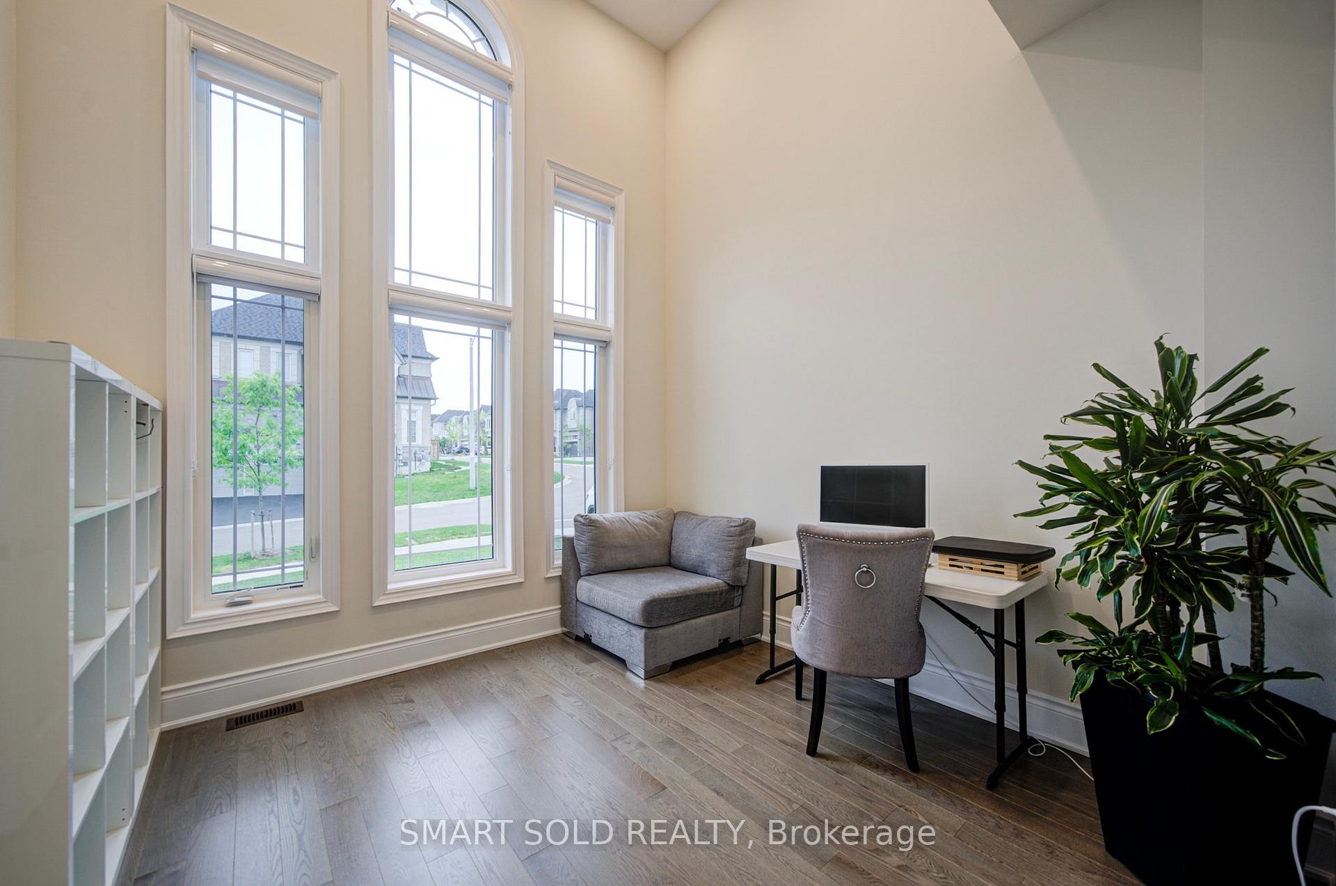 Photo 7 of 2 Menotti Drive, Richmond Hill, Oak Ridges — HOMEH