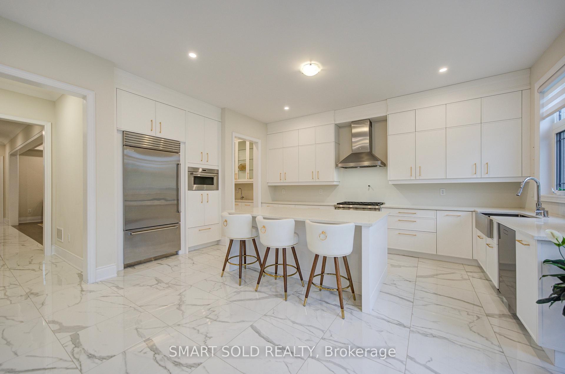 Photo 18 of 2 Menotti Drive, Richmond Hill, Oak Ridges — HOMEH