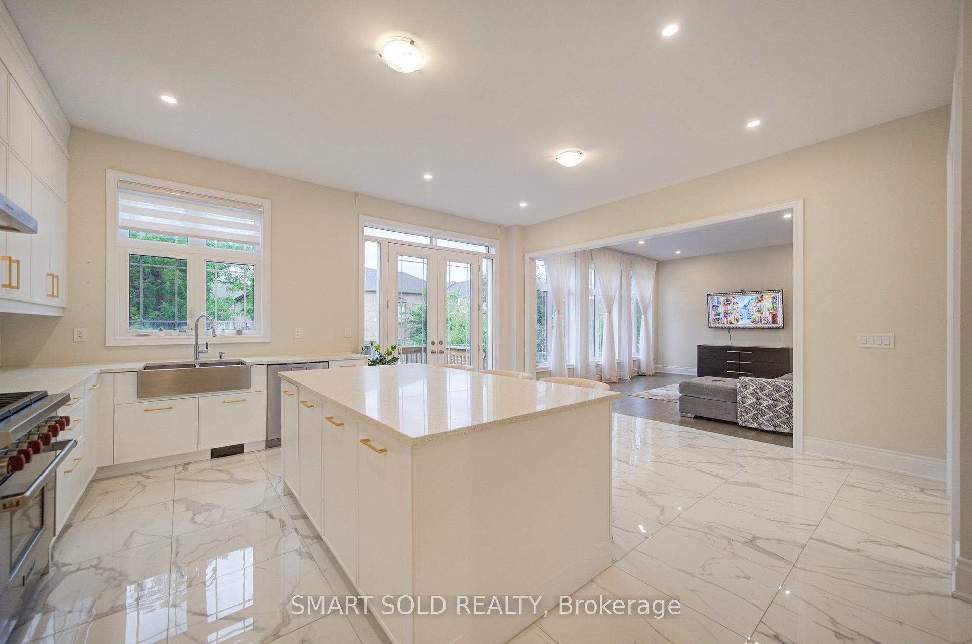 Photo 22 of 2 Menotti Drive, Richmond Hill, Oak Ridges — HOMEH
