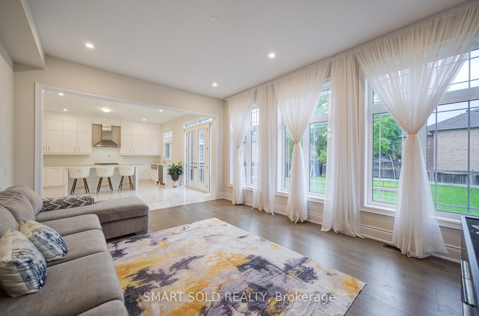 Photo 25 of 2 Menotti Drive, Richmond Hill, Oak Ridges — HOMEH