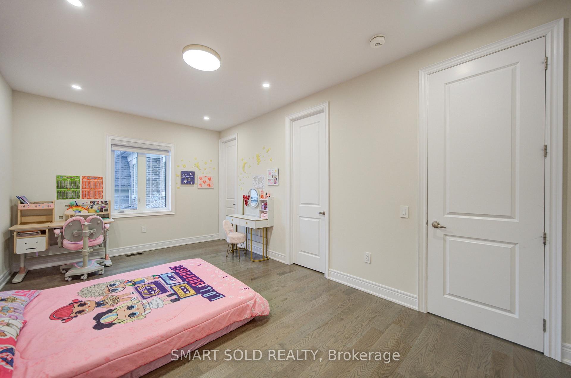 Photo 31 of 2 Menotti Drive, Richmond Hill, Oak Ridges — HOMEH