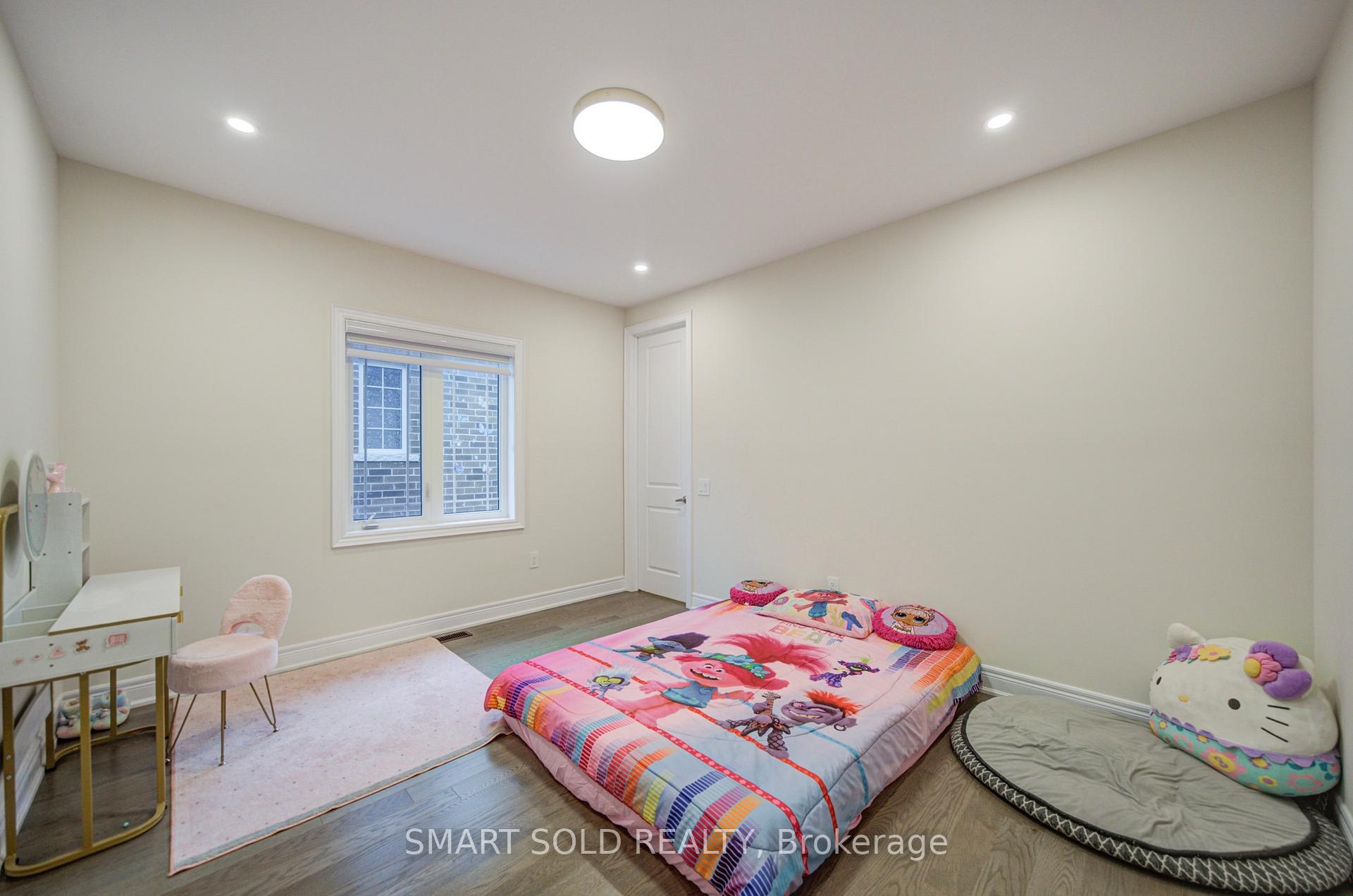 Photo 37 of 2 Menotti Drive, Richmond Hill, Oak Ridges — HOMEH