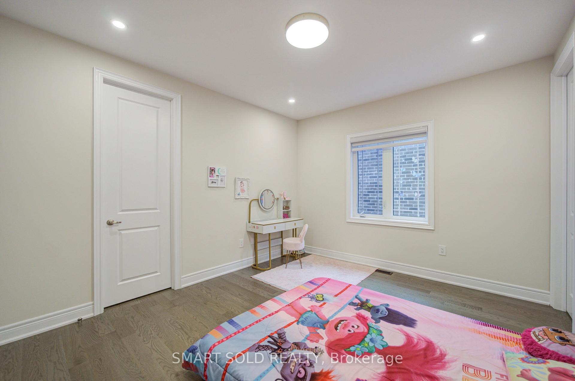Photo 38 of 2 Menotti Drive, Richmond Hill, Oak Ridges — HOMEH