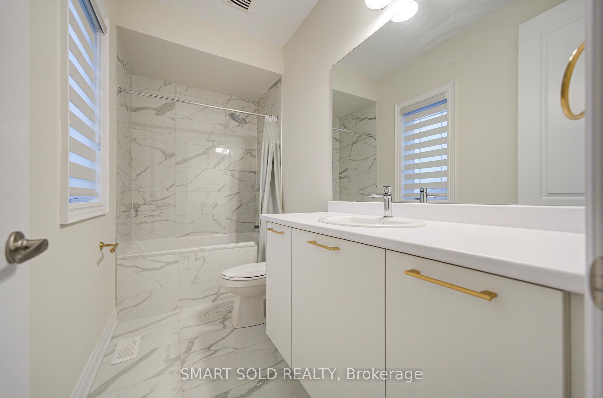 Photo 40 of 2 Menotti Drive, Richmond Hill, Oak Ridges — HOMEH