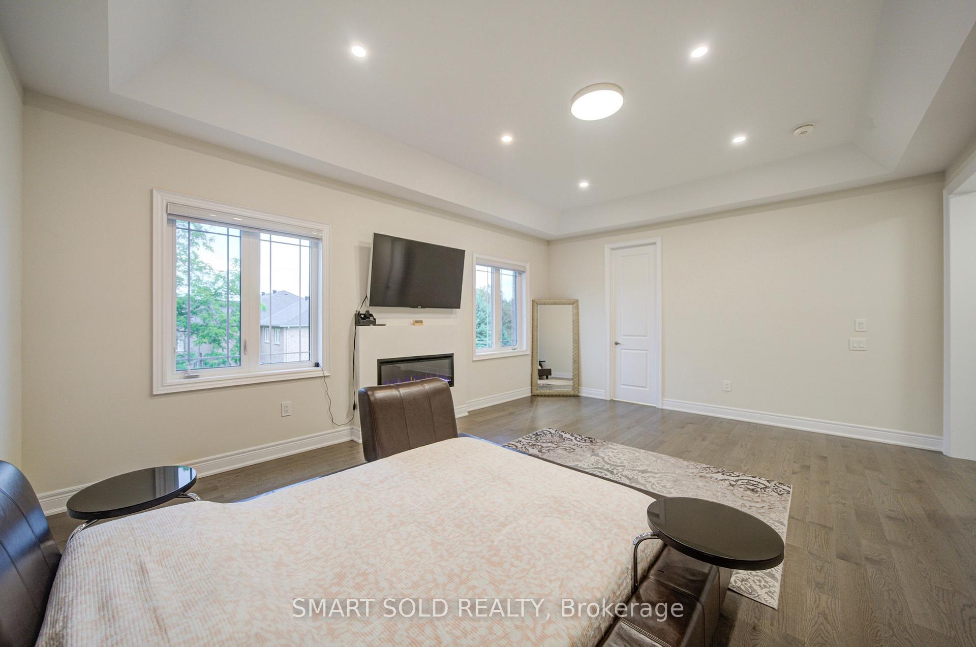 Photo 44 of 2 Menotti Drive, Richmond Hill, Oak Ridges — HOMEH