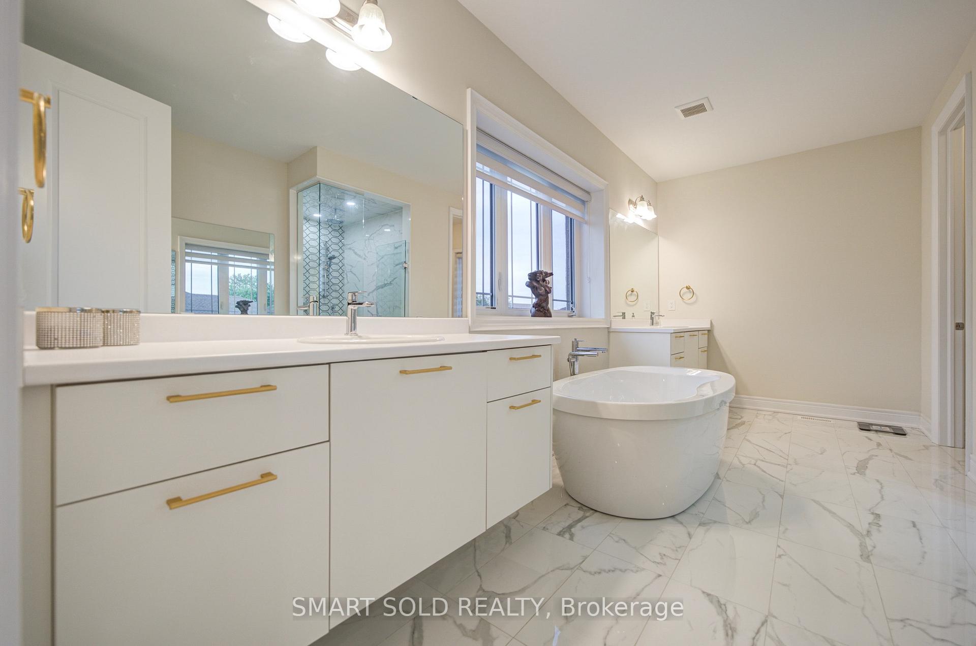 Photo 45 of 2 Menotti Drive, Richmond Hill, Oak Ridges — HOMEH