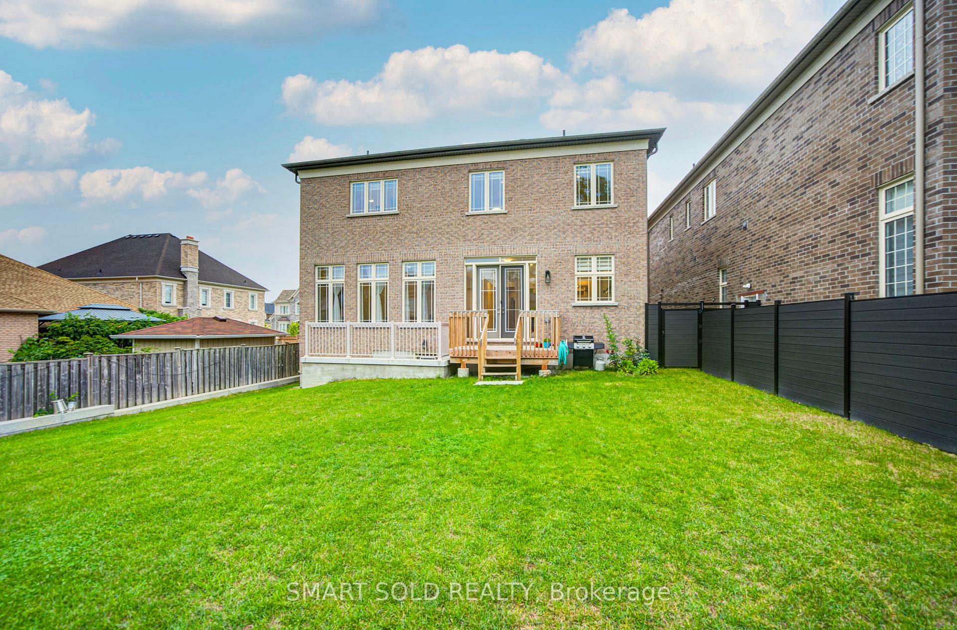 Photo 49 of 2 Menotti Drive, Richmond Hill, Oak Ridges — HOMEH