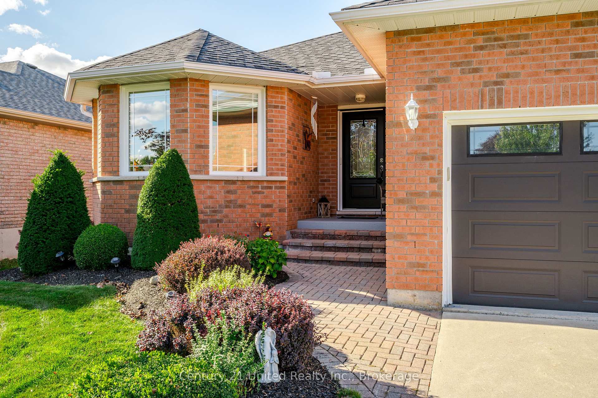 Photo 3 of 1441 Hetherington Drive, Peterborough, Northcrest Ward 5 — HOMEH