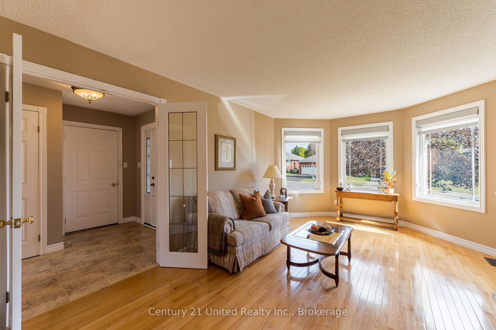 Photo 6 of 1441 Hetherington Drive, Peterborough, Northcrest Ward 5 — HOMEH