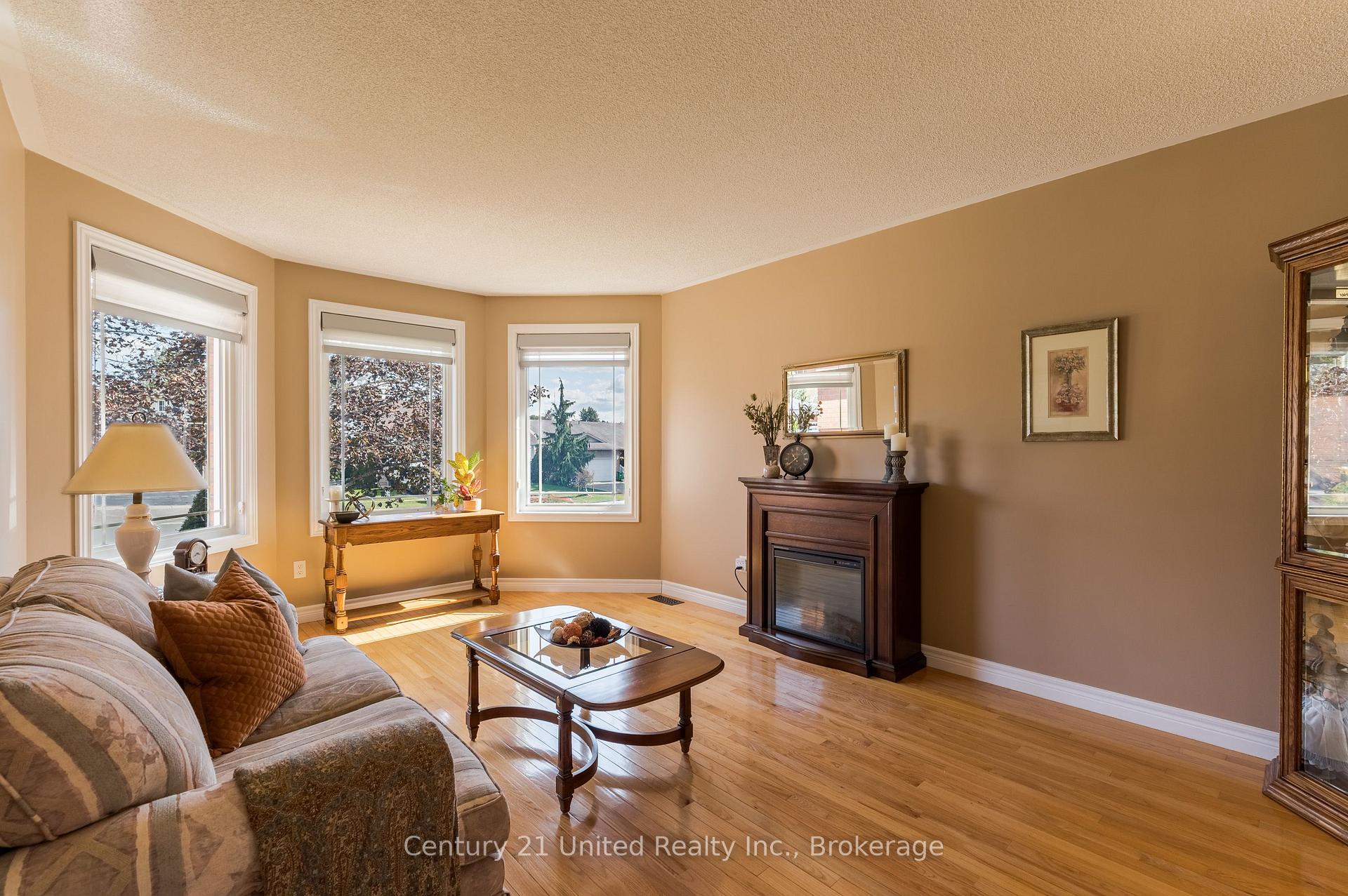 Photo 7 of 1441 Hetherington Drive, Peterborough, Northcrest Ward 5 — HOMEH