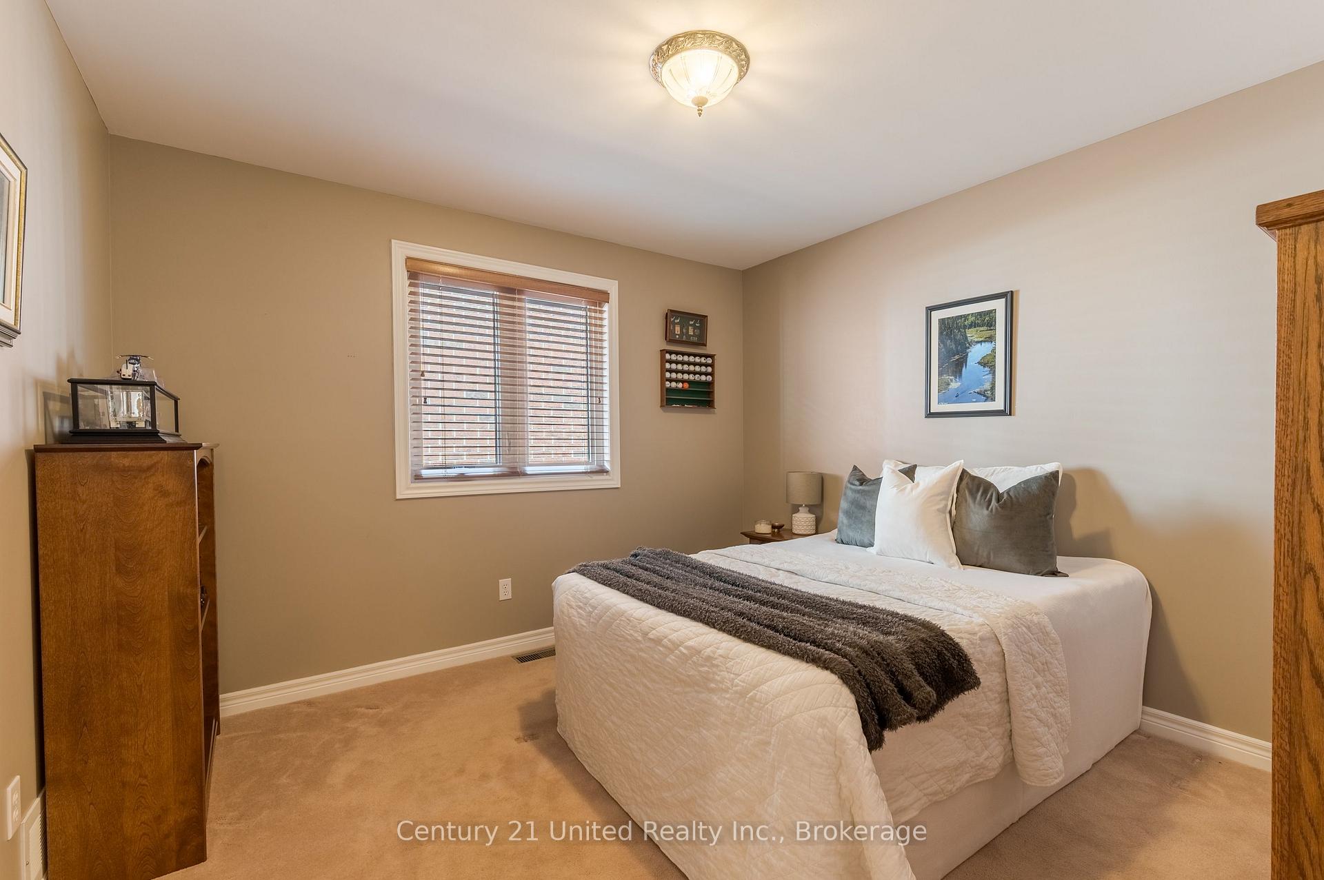 Photo 29 of 1441 Hetherington Drive, Peterborough, Northcrest Ward 5 — HOMEH