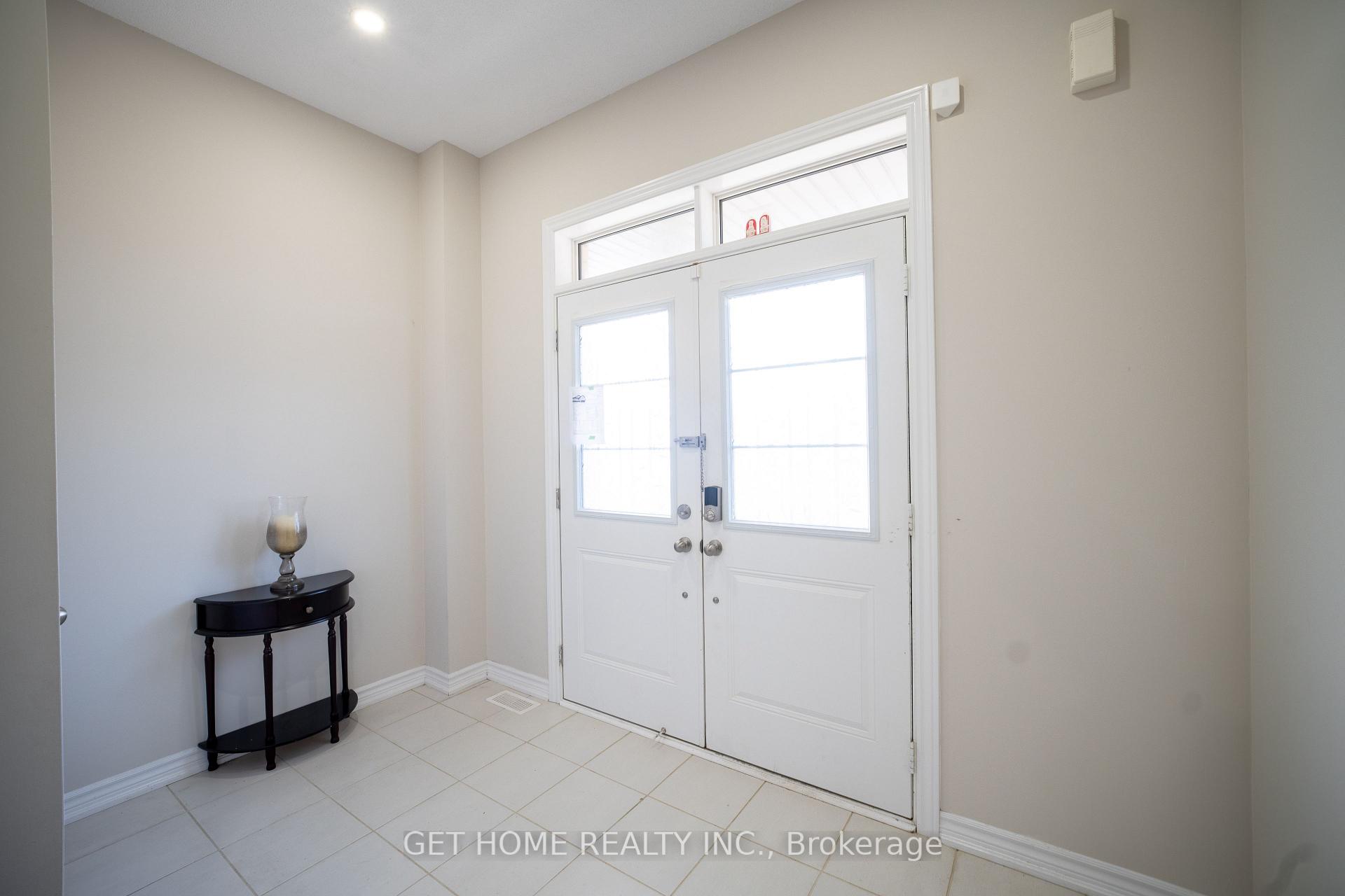 Photo 6 of 24 Bachelor Street, Brampton, Northwest Brampton — HOMEH