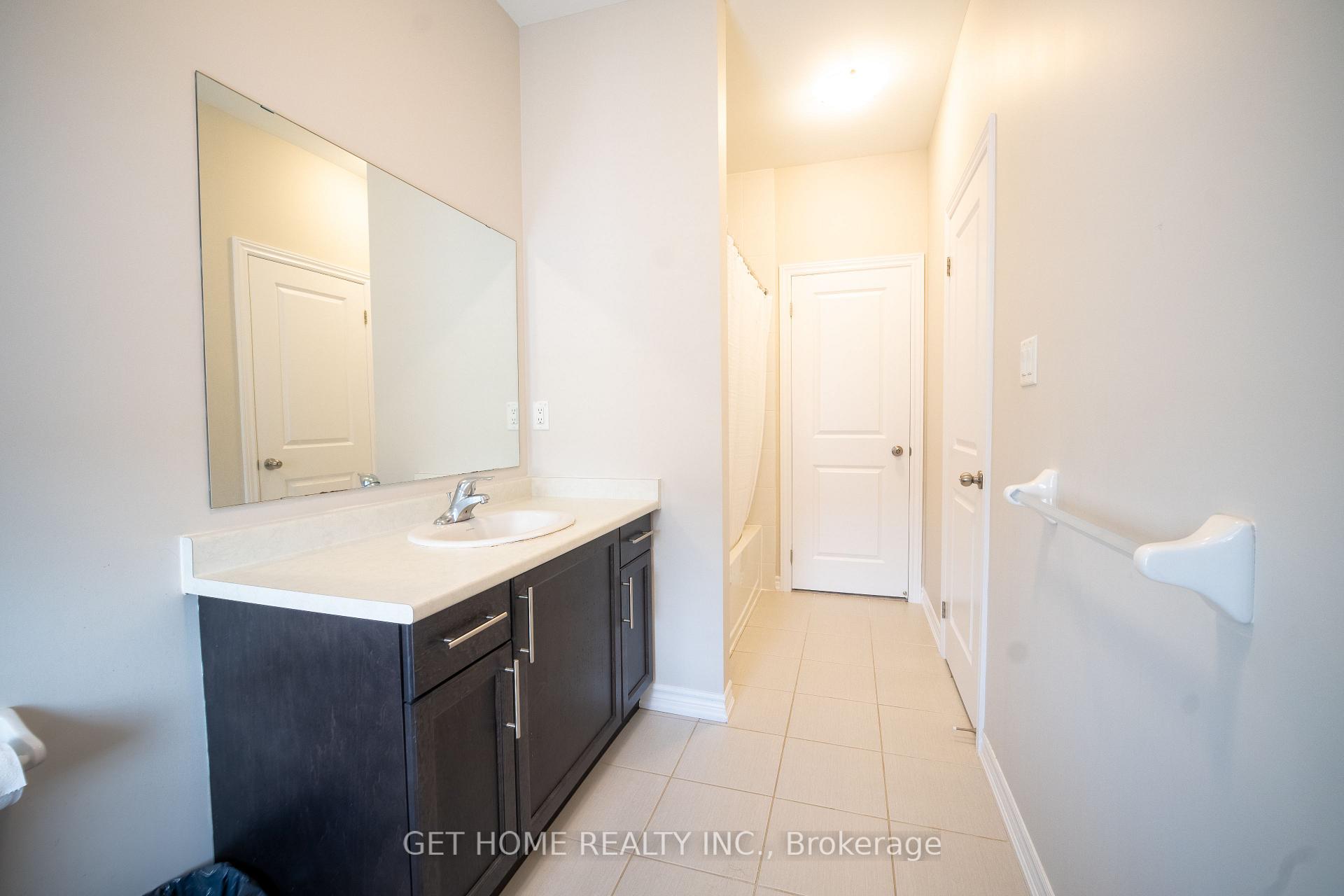 Photo 29 of 24 Bachelor Street, Brampton, Northwest Brampton — HOMEH