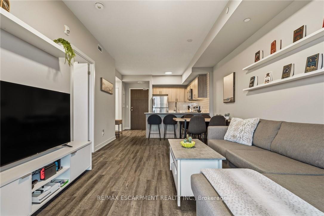 Photo 25 of Unit 413, 16 Markle Crescent, Hamilton, Ancaster — HOMEH