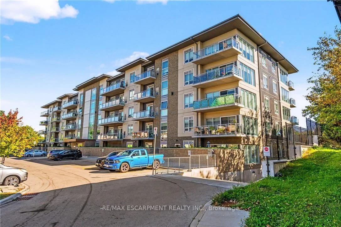 Photo 1 of Unit 413, 16 Markle Crescent, Hamilton, Ancaster — HOMEH