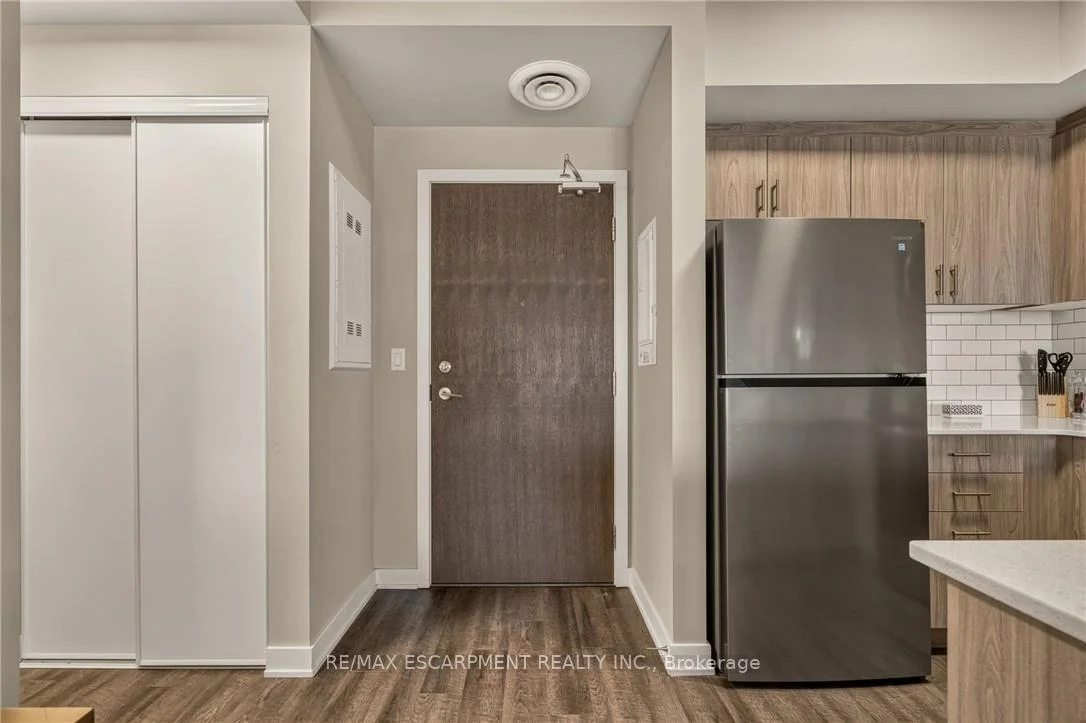Photo 9 of Unit 413, 16 Markle Crescent, Hamilton, Ancaster — HOMEH