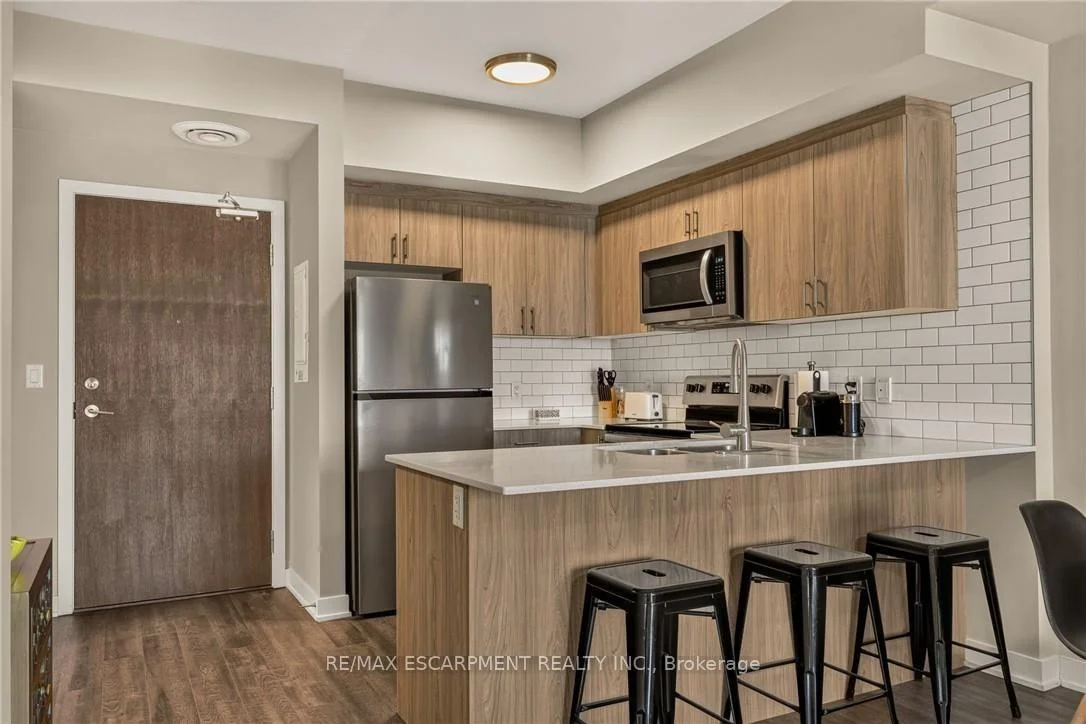 Photo 18 of Unit 413, 16 Markle Crescent, Hamilton, Ancaster — HOMEH