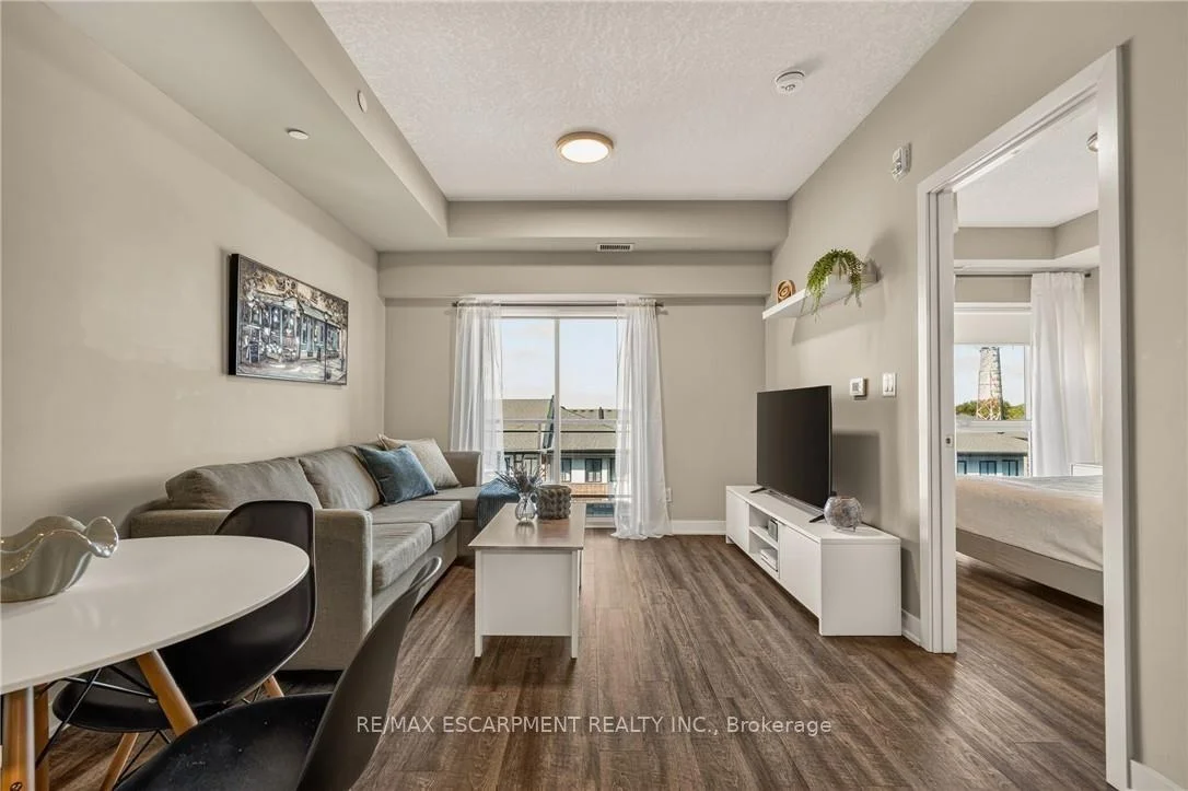 Photo 45 of Unit 413, 16 Markle Crescent, Hamilton, Ancaster — HOMEH