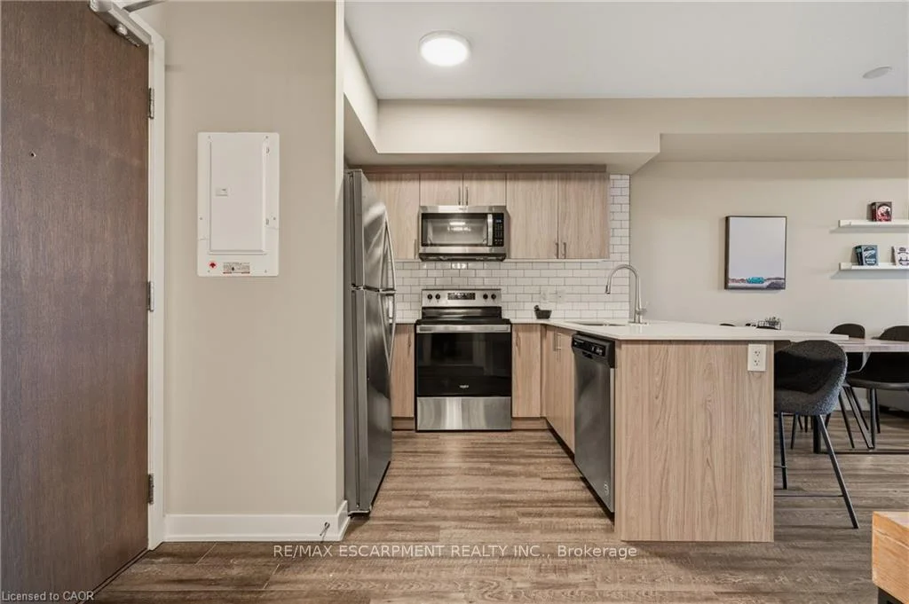 Photo 62 of Unit 413, 16 Markle Crescent, Hamilton, Ancaster — HOMEH