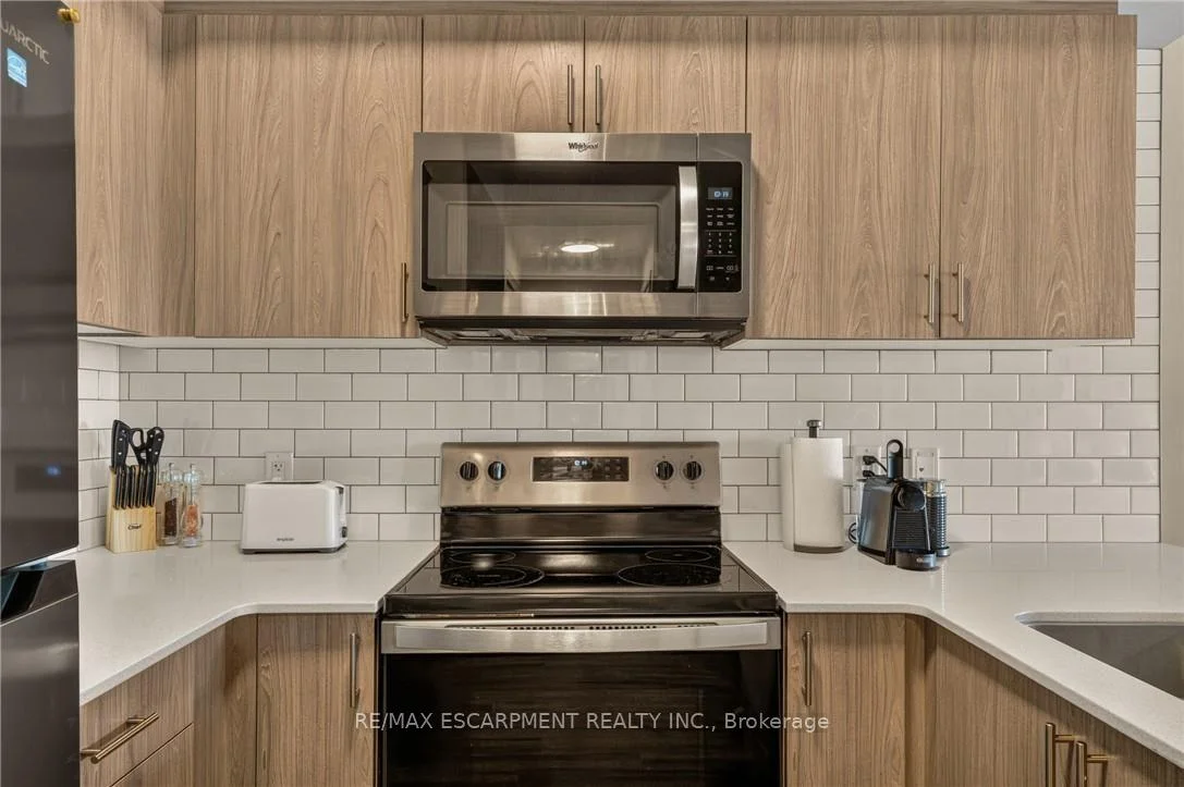 Photo 72 of Unit 413, 16 Markle Crescent, Hamilton, Ancaster — HOMEH