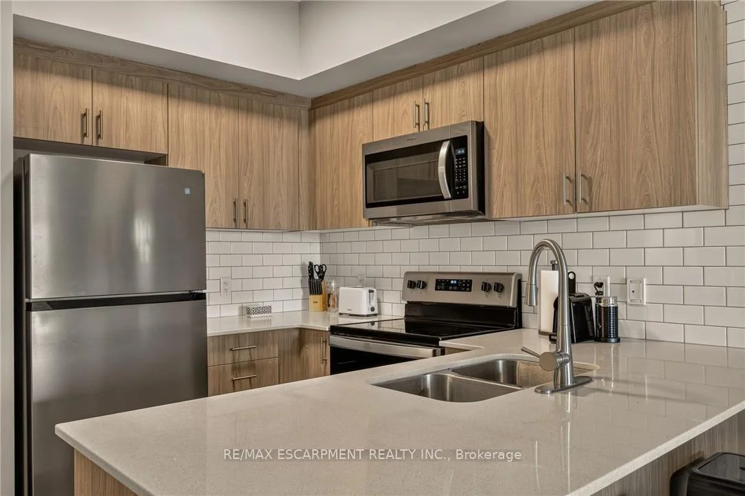 Photo 78 of Unit 413, 16 Markle Crescent, Hamilton, Ancaster — HOMEH