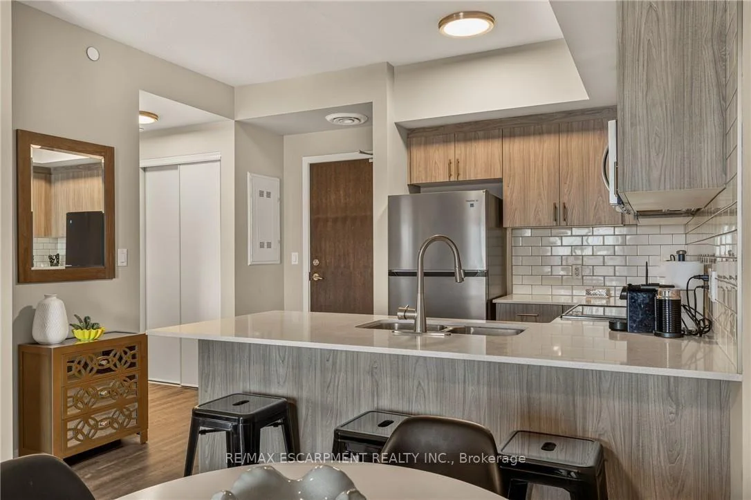 Photo 81 of Unit 413, 16 Markle Crescent, Hamilton, Ancaster — HOMEH