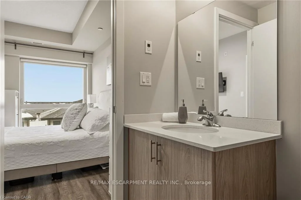 Photo 100 of Unit 413, 16 Markle Crescent, Hamilton, Ancaster — HOMEH