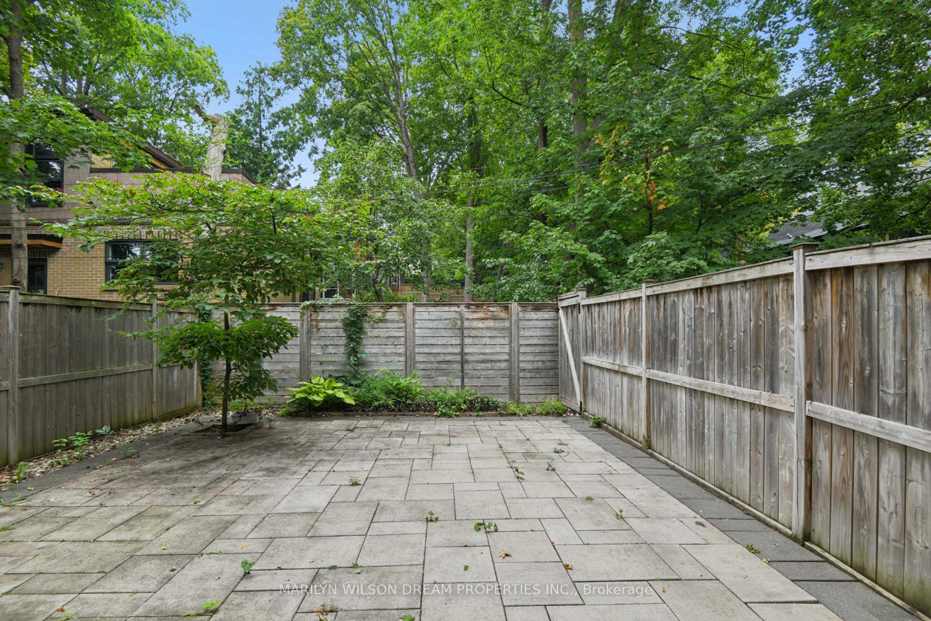 Photo 3 of 261 Beechwood Avenue, Ottawa, Rockcliffe — HOMEH