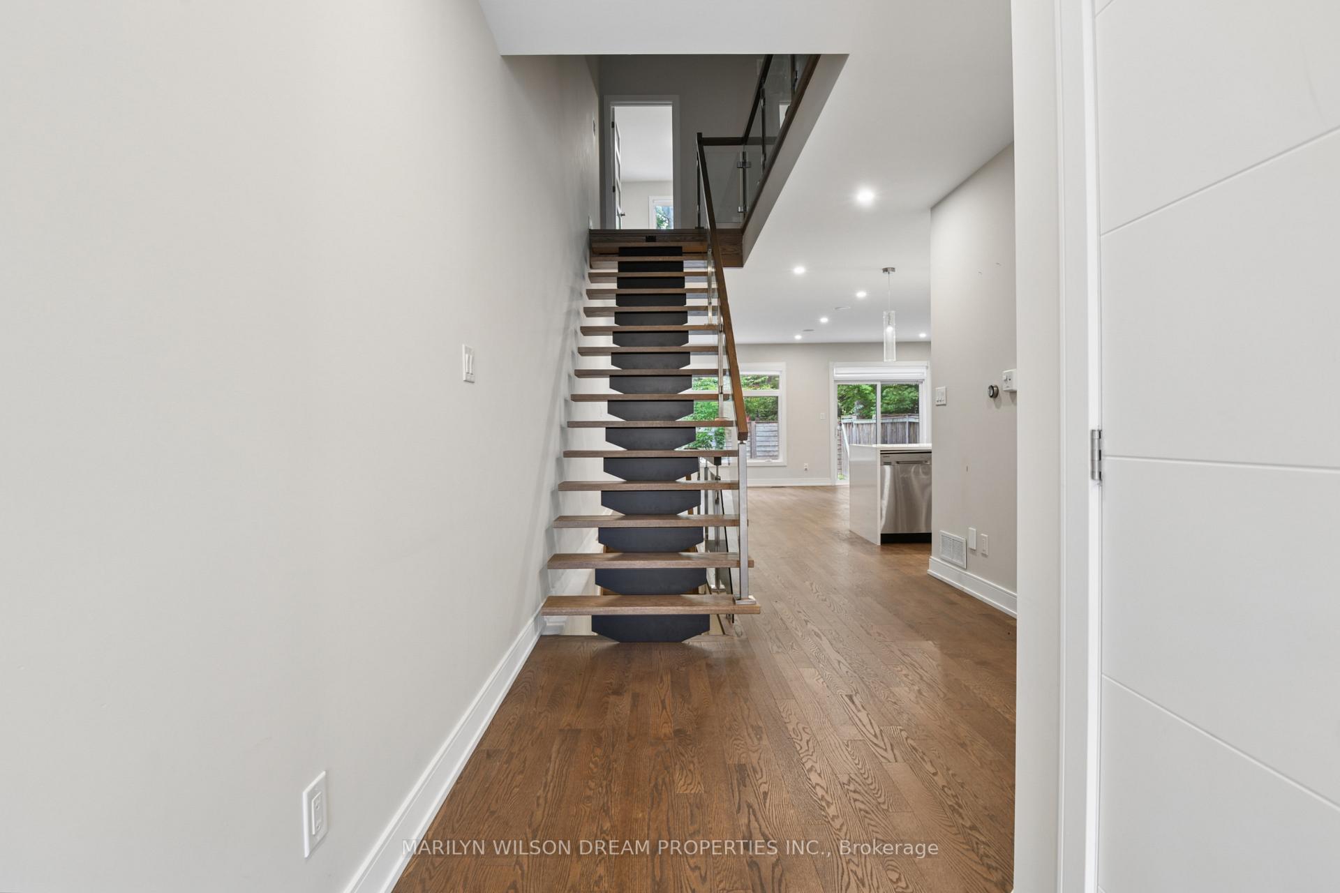 Photo 4 of 261 Beechwood Avenue, Ottawa, Rockcliffe — HOMEH
