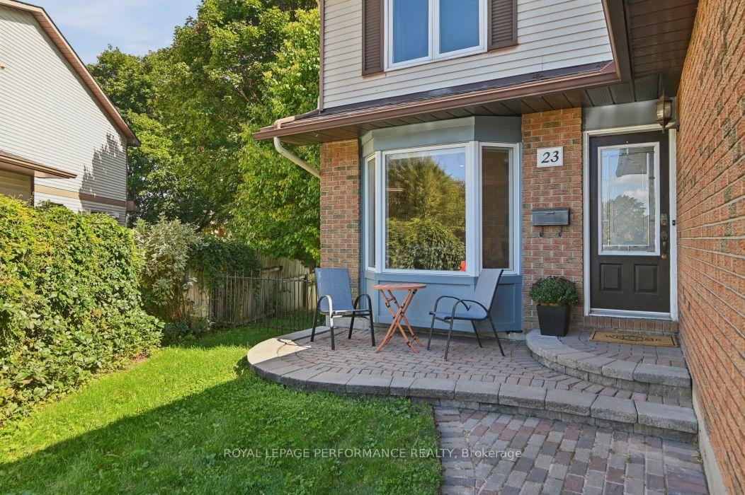 Photo 3 of 23 Liston Crescent, Ottawa, Kanata - Katimavik — HOMEH