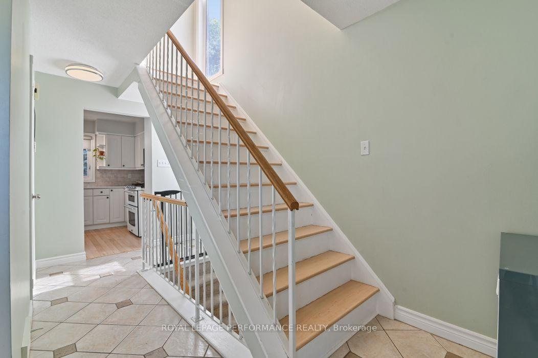 Photo 6 of 23 Liston Crescent, Ottawa, Kanata - Katimavik — HOMEH
